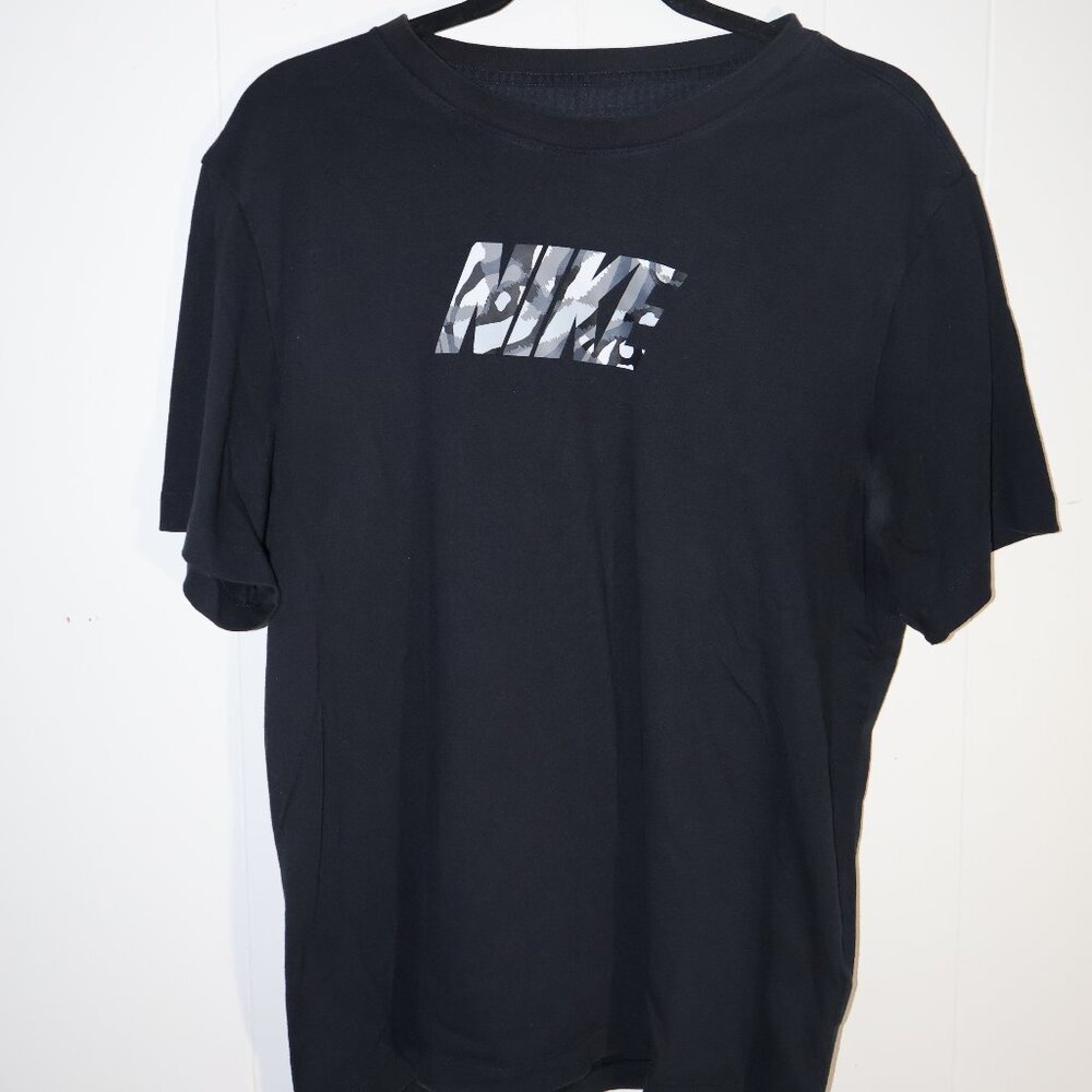💜 2 for $25 💜 Nike Dri-FIT Graphic T-Shirt – Black (Men’s L)